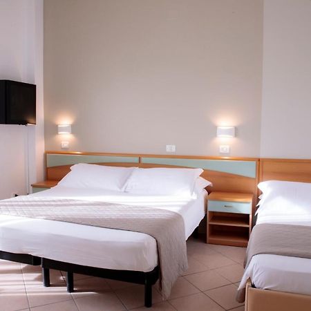 Hotel Holland Rimini Dış mekan fotoğraf