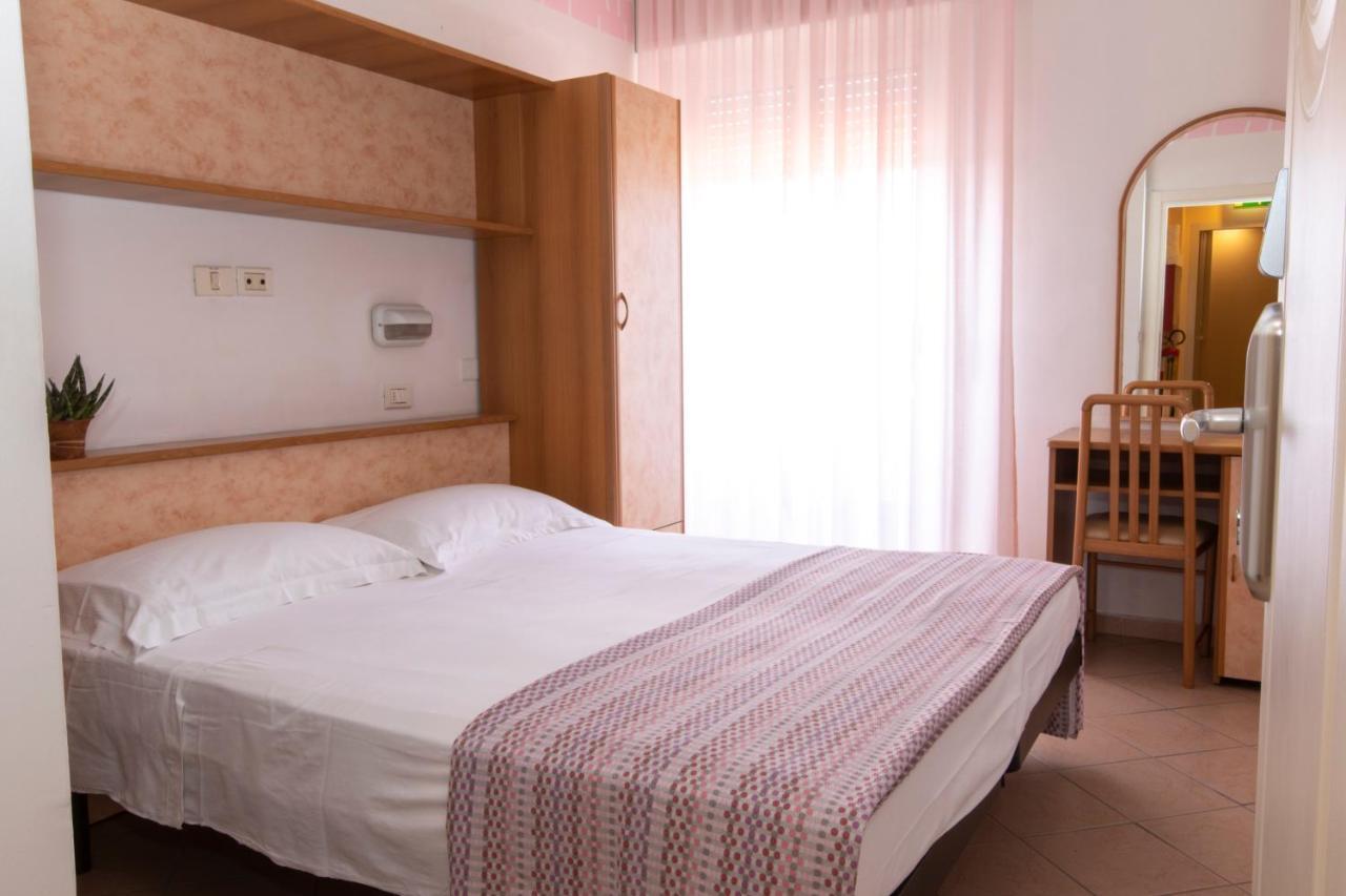 Hotel Holland Rimini Dış mekan fotoğraf