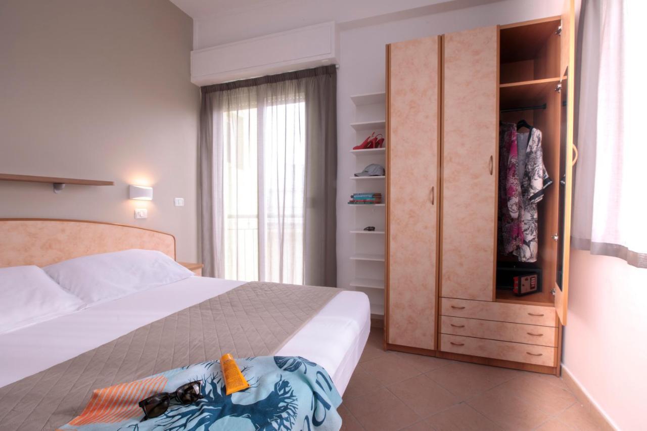Hotel Holland Rimini Dış mekan fotoğraf