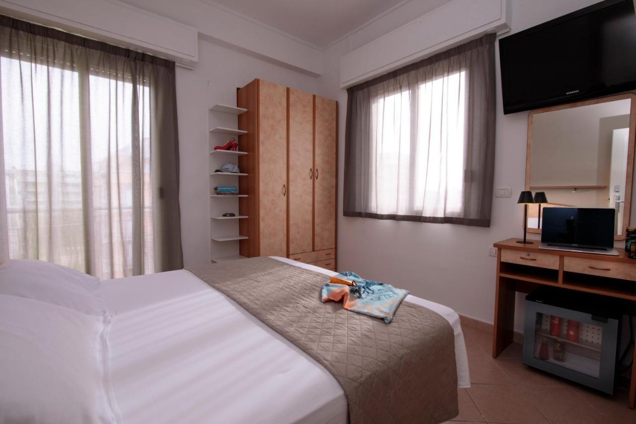 Hotel Holland Rimini Dış mekan fotoğraf