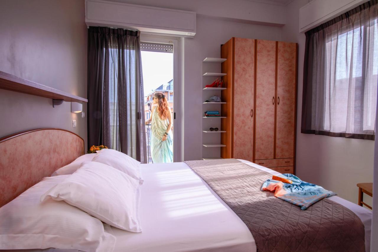 Hotel Holland Rimini Dış mekan fotoğraf