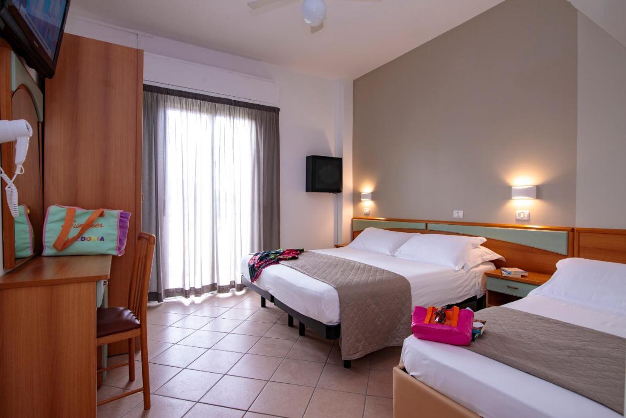 Hotel Holland Rimini Dış mekan fotoğraf