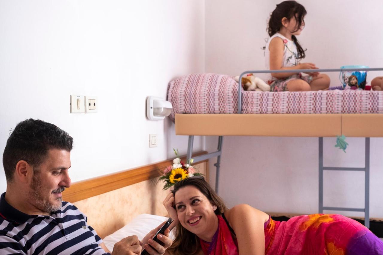 Hotel Holland Rimini Dış mekan fotoğraf