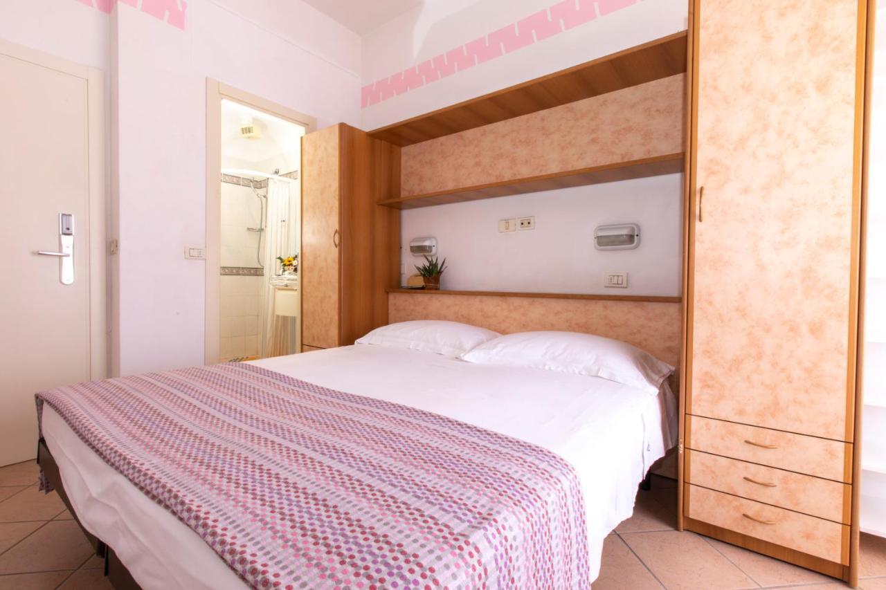 Hotel Holland Rimini Dış mekan fotoğraf